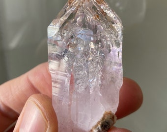 Natural window quartz rock crystal 65 gr. / crystal point from Madagascar