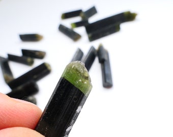 Black Green Tourmaline crystal points / terminated tourmaline lot / wire wrapping silversmith