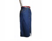 Gloria Vanderbilt knee length high waisted denim pencil skirt with front split. Size UK8