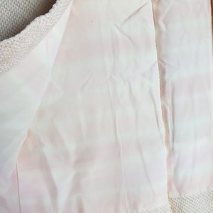 Vintage Japanese silk shibori kimono with landscape scene. Hand dyed cream coloured haori kimono. image 5