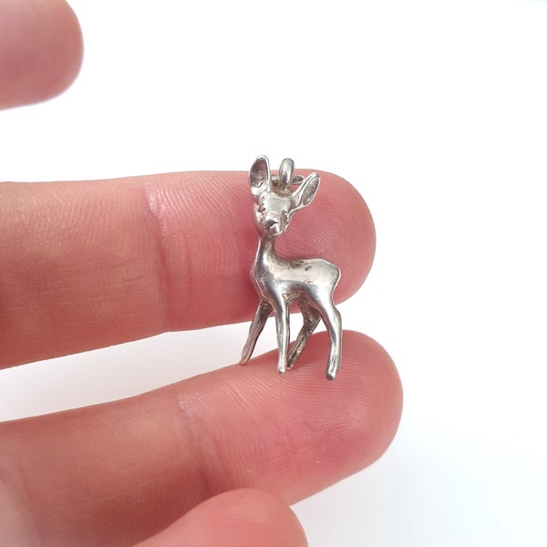 Pendentif/breloque en argent massif Cerf de Bambi en argent sterling.