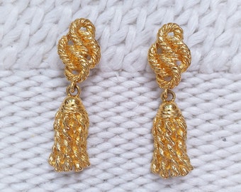 Fantastic quality 1970s large statement costume clip on earrings. Gold tassel clip on earrings.