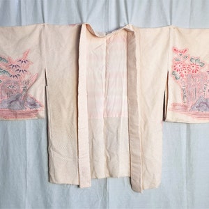 Vintage Japanese silk shibori kimono with landscape scene. Hand dyed cream coloured haori kimono. image 6