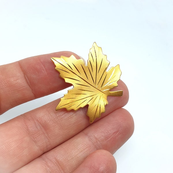 Bond Boyd gold filled matte finish maple leaf brooch.