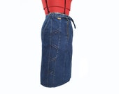 1980s vintage denim knee length pencil skirt with mock belt and pin tuck detailing. UKsize 8