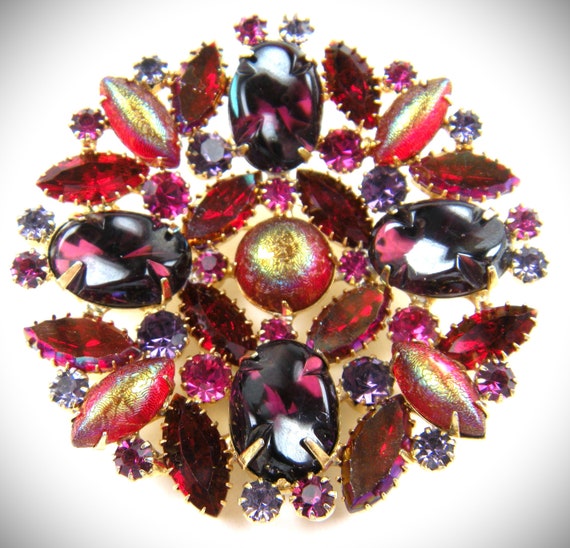 Absolutely Gorgeous Ruby Red Rhinestone Brooch 19… - image 4