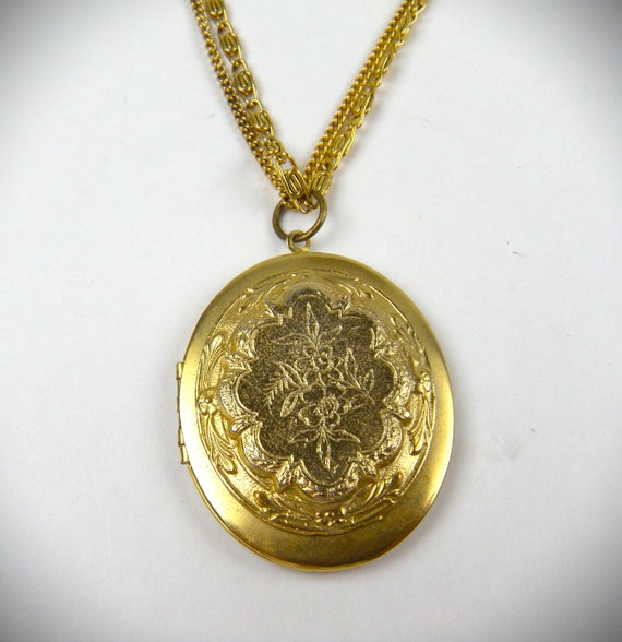 Etched Design Locket with Double Chain