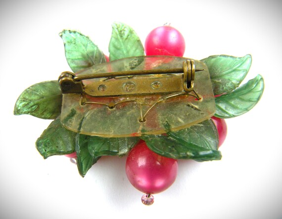 Delicate Miriam Haskell (Unsigned) Berry Brooch - image 4