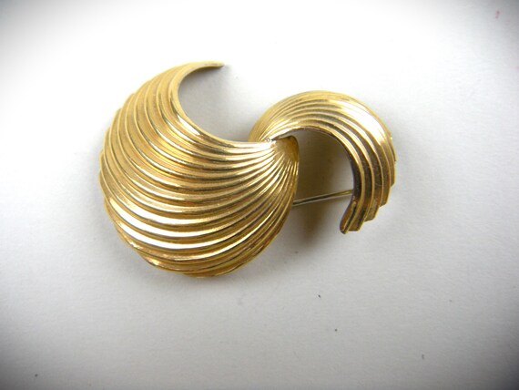 Krementz (Unsigned) Swirl Pin in Original Box - image 5