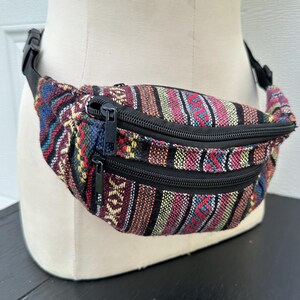 Vintage Ethnic Bohemian Pattern Fanny Pack 3 Zipper Pockets Black Adjustable Waist Hip Bag
