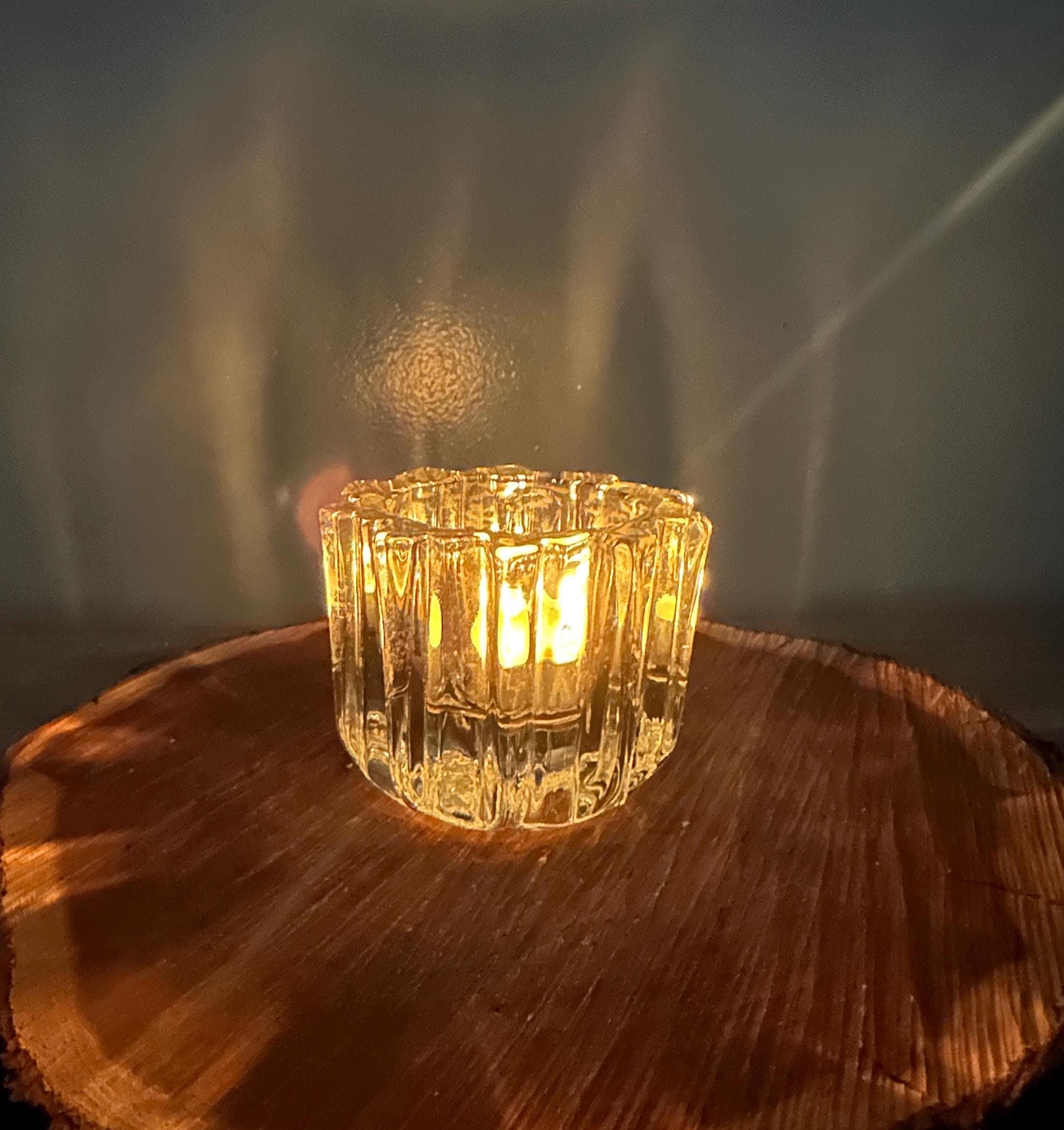 Photophore Avon Renaissance – Calice En Verre Bleu Avec Bougie Entamée