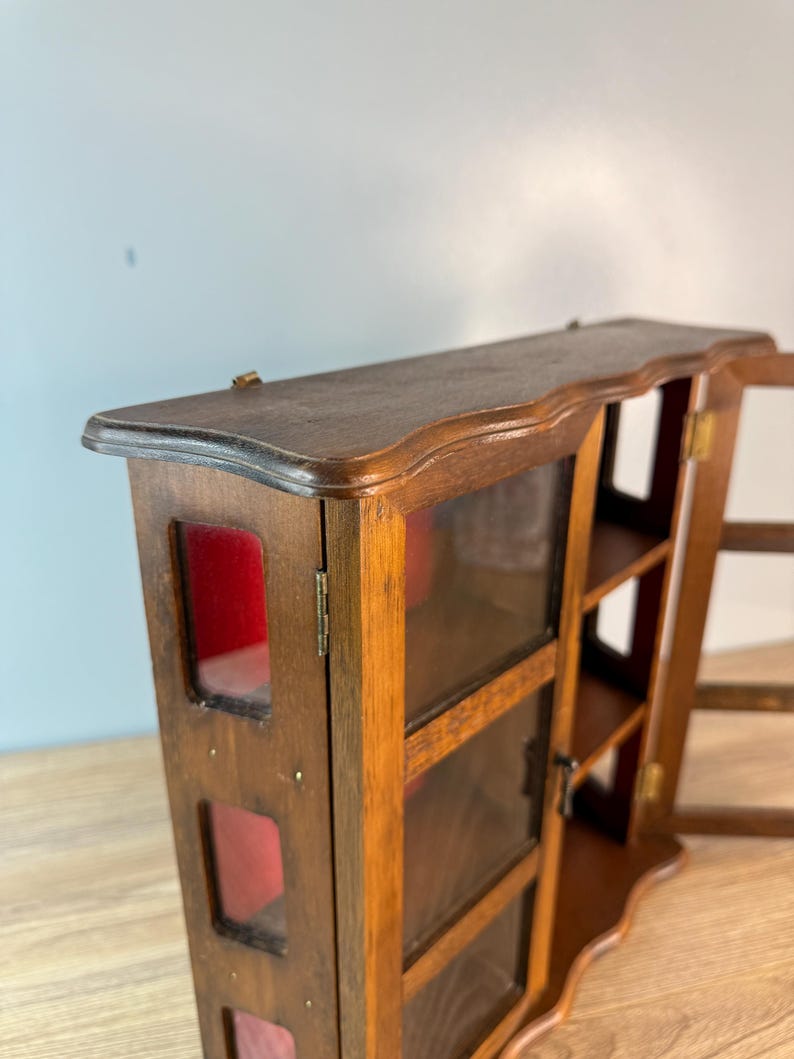 Vintage Wood Royal Victorian Glass Shadow Box Shelf Shelve Curio ...