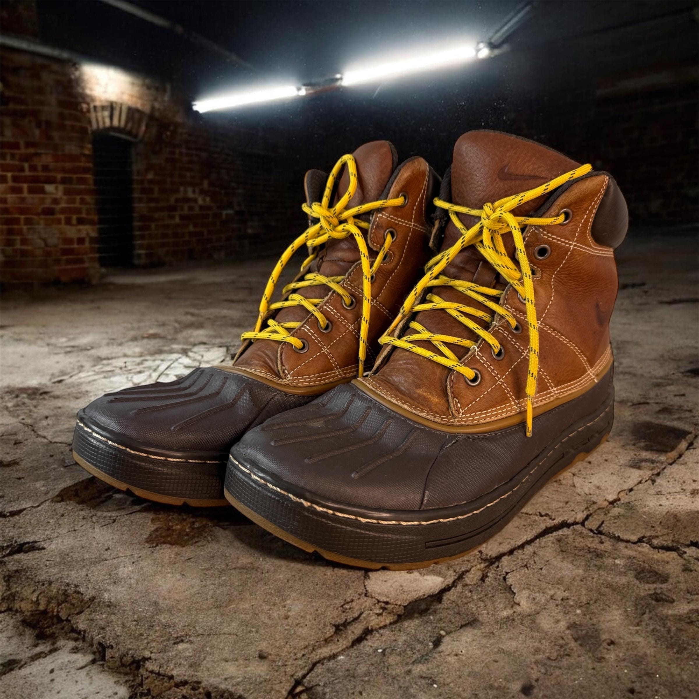 nike brown boots men