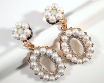Clearance - Plugs - Dangle Gold and Pearl Loop Dangle 00g, 7/16 in, 1/2 in, and 9/16 in