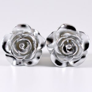 Plug Earrings - Silver Metallic Rose Flower 00g, 7/16 in and 1/2 in.