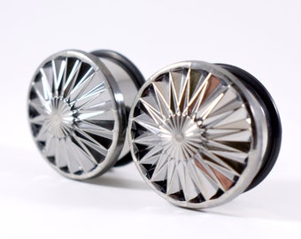 Gauges - Plug Earrings - Dark Silver Charcoal Fan Pin Wheel 7/8 in and 1 Inch - 22mm 25mm