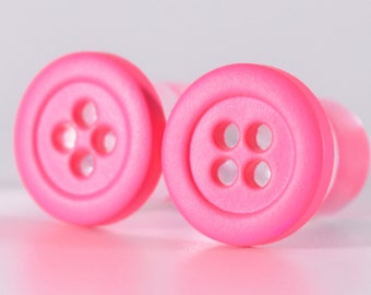 Stärken - Hot Pink Button Plugs - 0g, 00g, 7/16 Zoll und 1/2 Zoll.