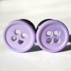 Plugs - Pale Purple Button 2g, 0g, and 00g.