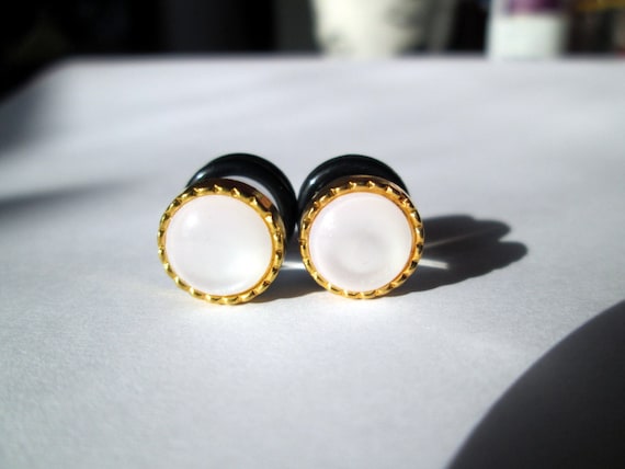 Pin by lakshmi k on nihaal | Gold earrings models, Small earrings gold,  Fancy jewelry necklace