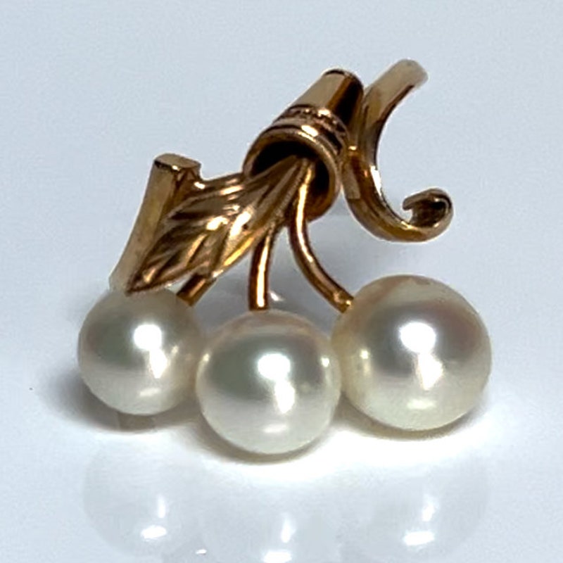 Gold Vintage Pearl Ring main image 1