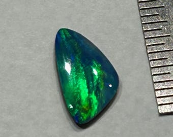 Lightning Ridge Black Opal | Green Flash, Brown Matrix | 6x10mm Triangle