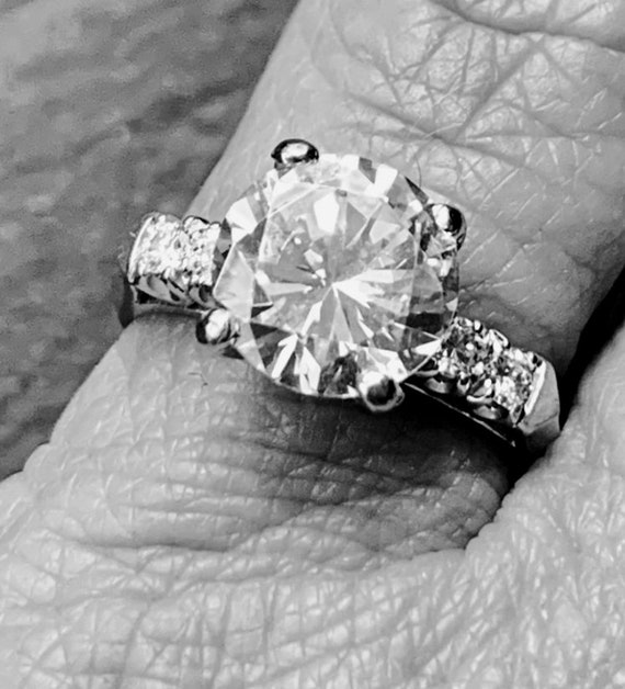 Mid-Century Diamond and Platinum Engagement Ring - image 9