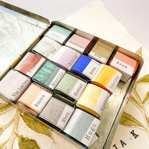 Jagaren- Vintage palette with 16 handmade watercolor paints by JuliaKArtStudio