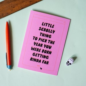 Cartão de aniversário engraçado com Scrolly Thing, TI, geek de informática