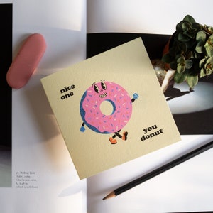 Carte Félicitations Donut Avec Mascotte Rétro Drôle