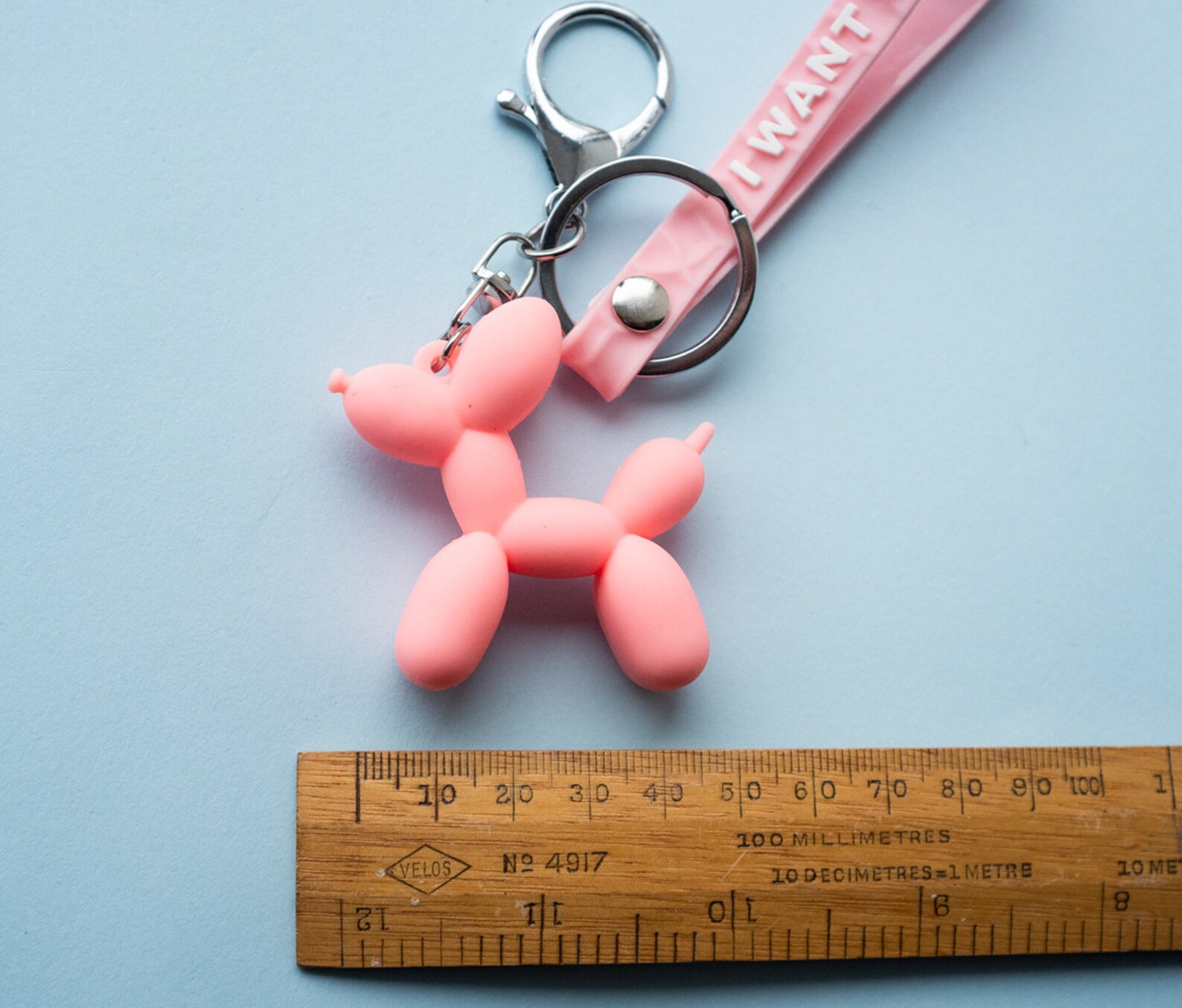 Jeff Koons Balloon Dog Keychain Modern Art Celebration