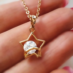 Gold Diamond SHOOTING STAR Necklace, Crystal Starburst Pendant, Celestial Cubic Zirconia Starburst Charm, Tiny Boho Cz North Star N5207