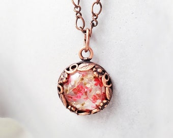 VICTORIAN DRIED WILDFLOWER Necklace, Copper Red Baby's Breath Botanical Pendant, Real Dry Pressed White Flower Petal Jewelry Gifts N6451