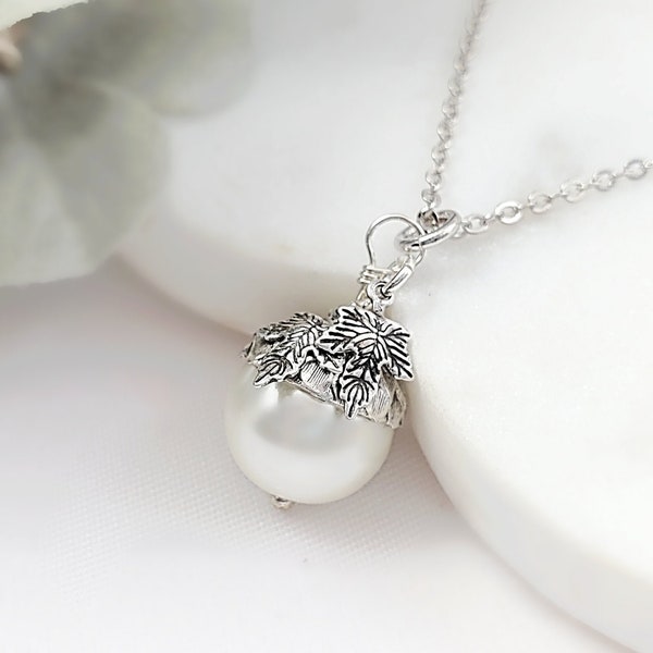 SILVER ACORN NECKLACE, Ivory Pearl or Pink Pearl Botanical Jewelry Gifts, Leaf Charms, Autumn Bridal Party Present, Round White Pearl N5006