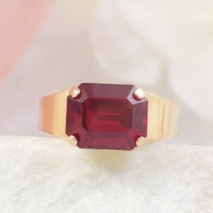 Gold Ruby Red Crystal Ring, Dark Red Baguette Ring, Garnet Rhinestone Jewelry, Romantic Garnet Gift for Her July Birthstone Gem R5064A