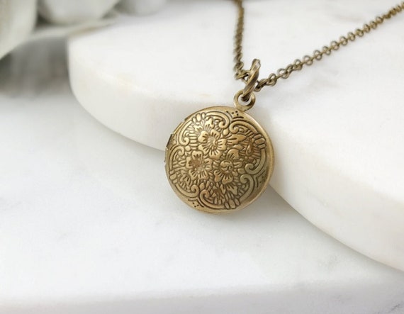 VINTAGE LOCKET NECKLACE Tiny Antiqued Brass Picture Locket 