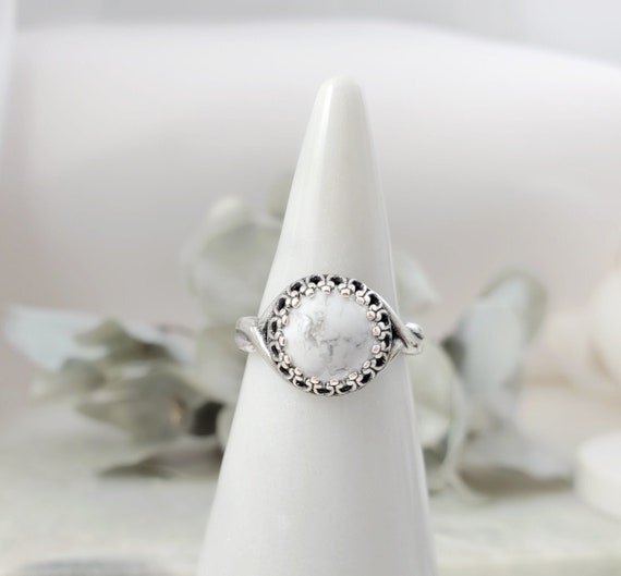 ANILLO DE MARMOL BLANCO Anillo ajustable de howlita blanca de plata antigua regalos de joyeria de piedras preciosas blancas para ella anillo de marmol R2114 Etsy Mexico