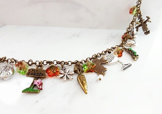 GARDEN JEWELRY GIFTS Gardening Necklace and Matching Earrings, Gardener Gift for Grandma, Green Thumb Gift, Florist Jewelry Set S1038