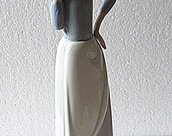Vintage Spanish  Requena Woman with bird Figurine