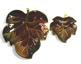 Two Carlton ware Rouge Royale leaf shaped  dishes