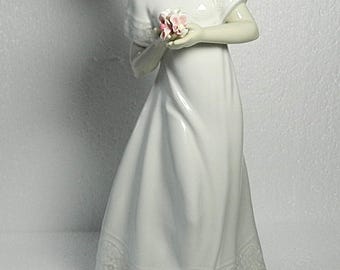 A Break In The Journey" Porcelain  Figurine By Nadal Studio Valencia 11" Tall