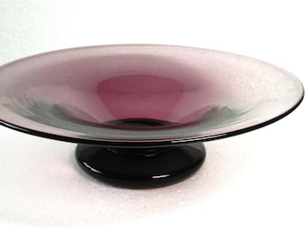Mid-Century Modern hand-blown  Amethyst art glass console bowl 25 cm in diameter 7 cm tall
