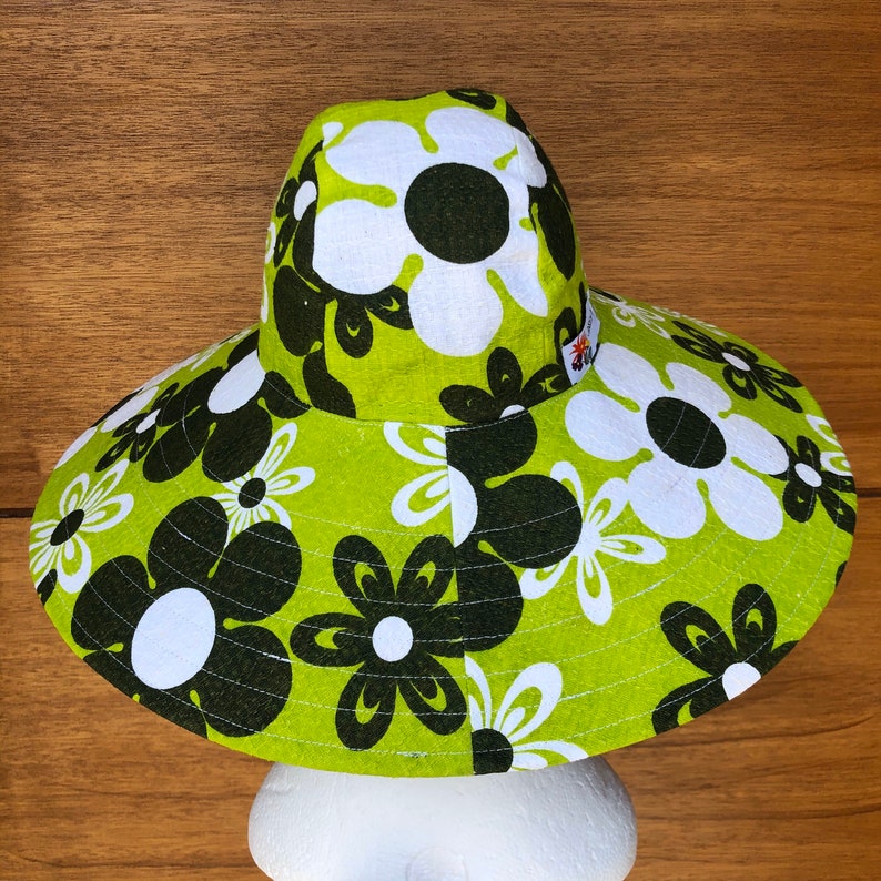 Size Small; Handmade Lime Groovy 70/'s Floral Paisley Reversible Ultrawide Brim Sun Hat: Lime 60/'s Flower Power Barkcloth Rust Orange