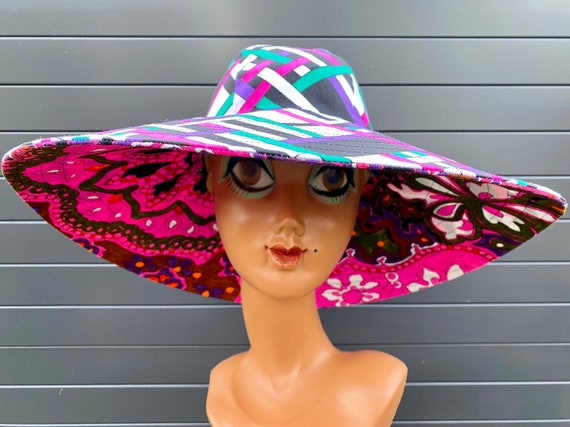 Buy Ultra Wide Brim Sun Hat/women Reversible Hat/wire Brim: Trippy 60s  Floral Hawaiian Barkcloth/80s Geometric Plaid Black Pink Purple Med Online  in India 
