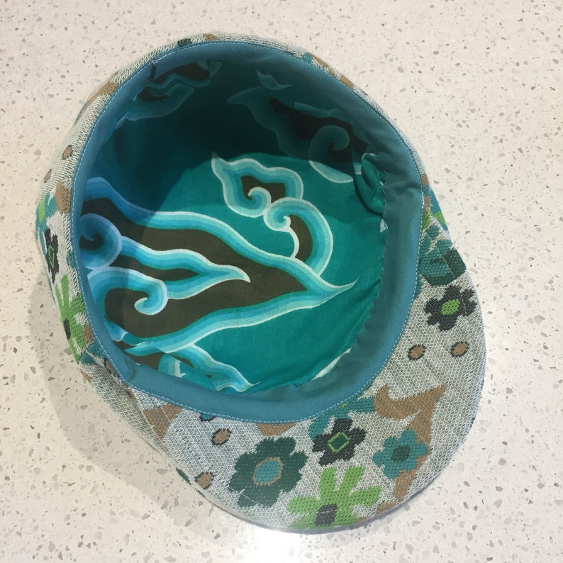 Heather Grey /& Greens Galore Flower Power Retro Daisy Double Knit Flat CapUnisex CapWinter Cap Teal; Size Medium