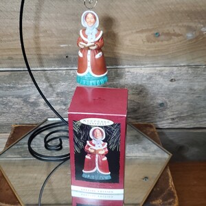 1993 Lady Daphne Dickens&#39; Caroler Bell Ornament - Hallmark Special Edition