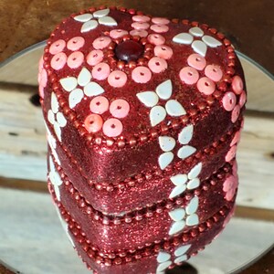 Sequin  & Jewels Heart-Shaped Tin Trinket Box - Red and Pink