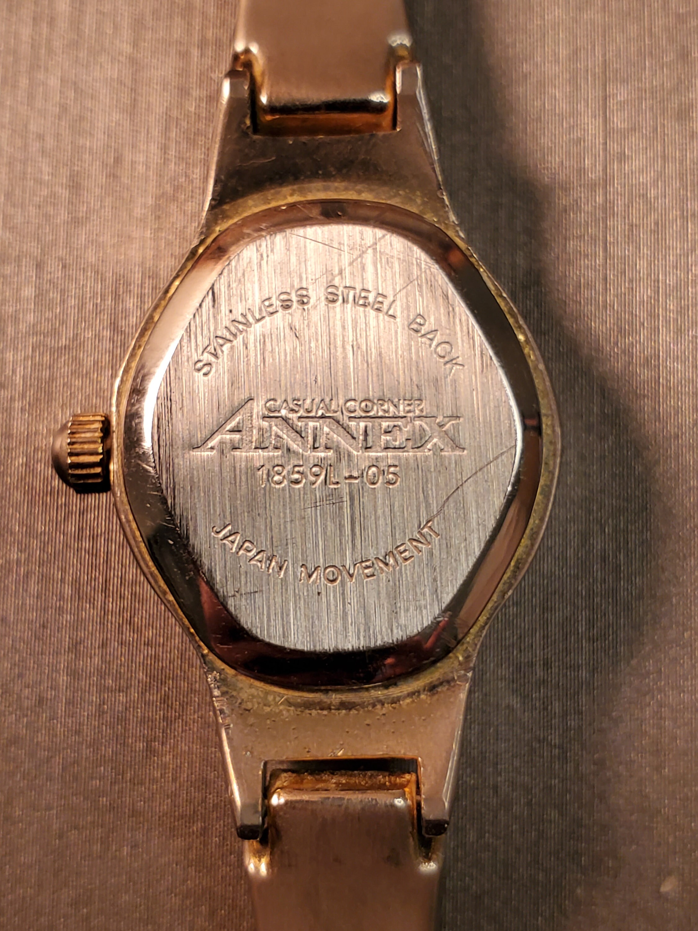 Vintage Casual Corner Annex Quartz Watch Gold Silver Tone 23mm Casual Corner Annex Quartz Ladies Watch Silver With Gold  main image 3