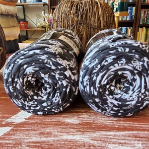 2 Skeins of Lion Brand Fettuccini Fabric Remnant Yarn - Black & White Abstract #154