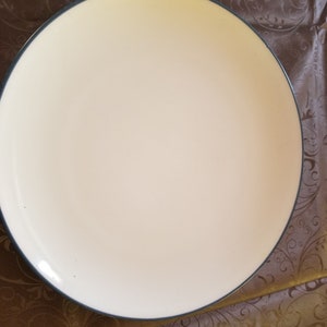 Talerz obiadowy - Colorwave Blue firmy Noritake