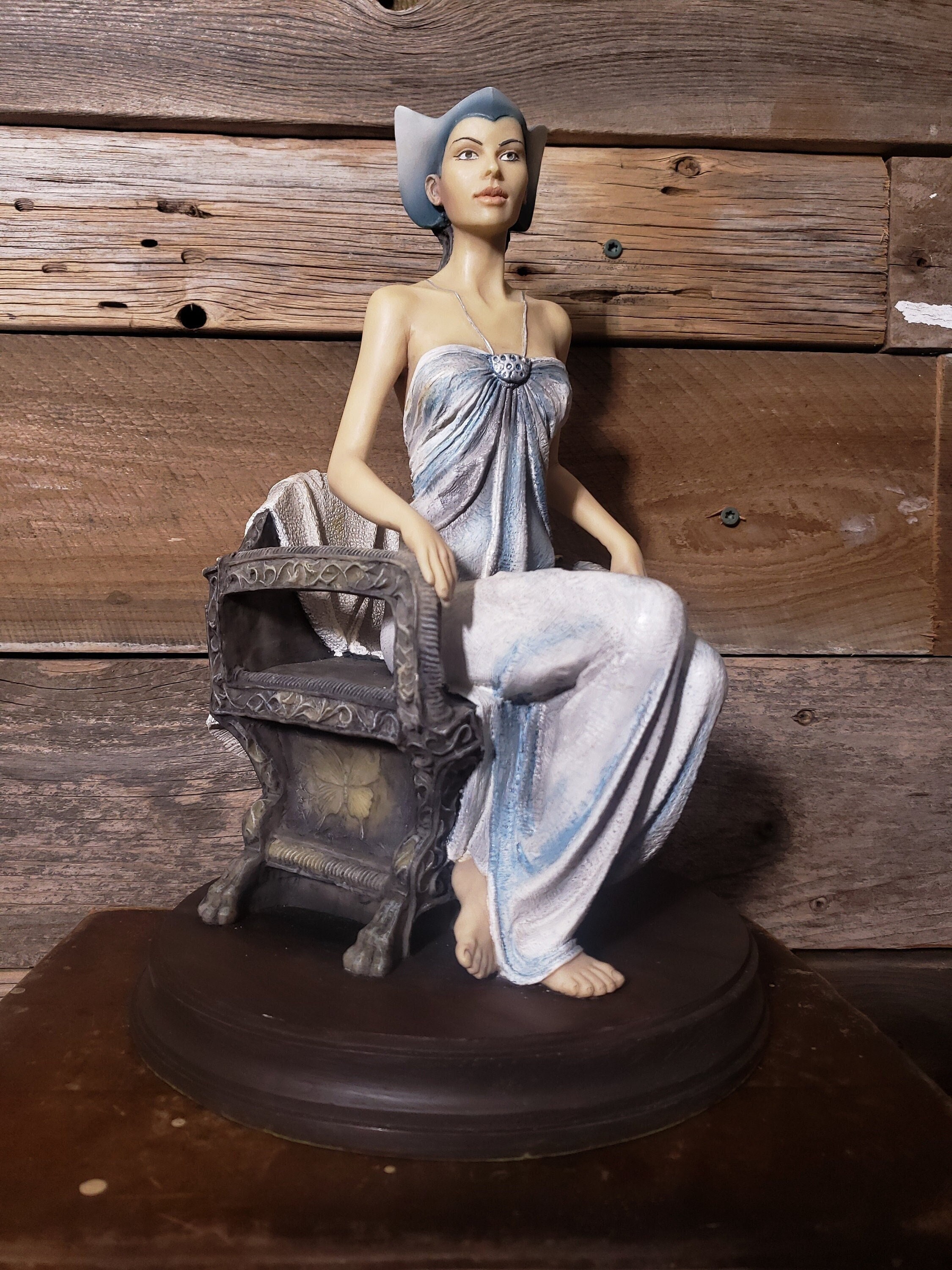 Mystic Fairies アクアマリン フィギュア英国ケース付き